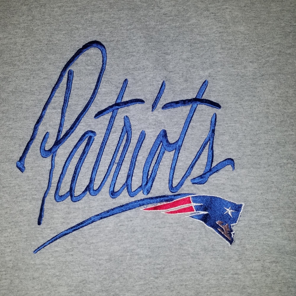 Vintage Embroidered Patriots shirt